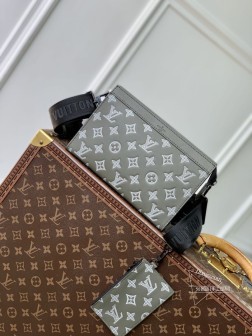 LV M81115 GASTON 迷你手袋 Monogram Shadow 牛皮革