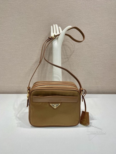 Prada 1BH218 单肩包 尼龙/Saffiano皮革 牛皮肩带调节 高仿