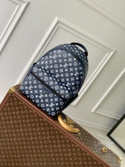 LV M24760 Discovery 双肩包 Monogram Shadow 皮革