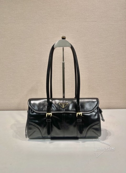 Prada普拉达 1BD376 油腊皮革手袋 简洁精致设计 代购