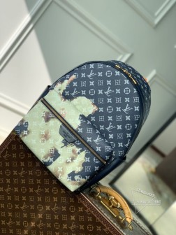 LV M46553 Discovery 双肩包 Monogram 压纹牛皮革,火焰玫瑰纹