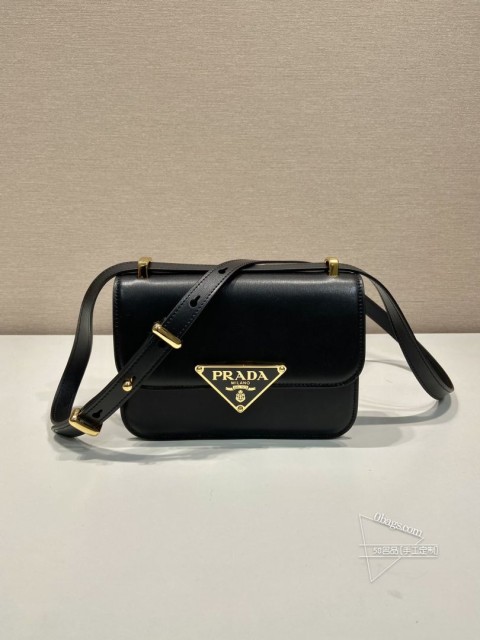 Prada普拉达 1BD340 单肩邮差包 油腊牛皮材质 代购