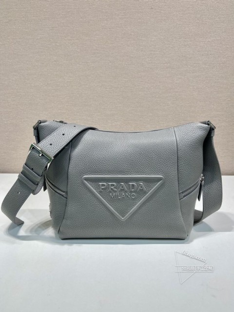Prada普拉达 2VH165 新款邮差包 柔和单肩包 调式皮革 代购