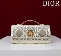 DIOR Miss Caro Top Handle 手拿包尺寸24x12x4厘米(长x高x宽)52