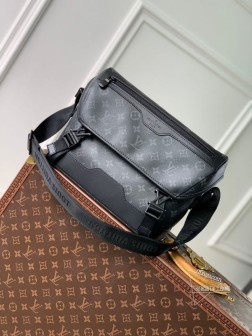 LV M12517 Voyager 小号邮差包 Monogram Eclipse 帆布