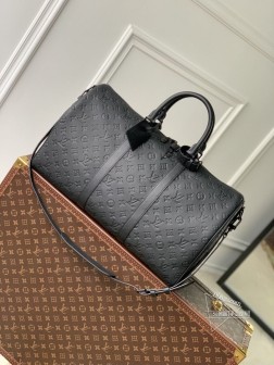 LV M59025 黑色压花 Keepall 旅行袋 - 牛皮革 Monogram 图案