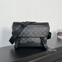 LV 12517 黑武士 邮差包,宽肩带,顶级A货