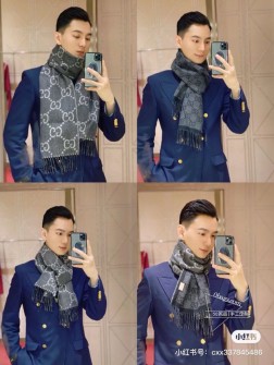 高品质 提花流苏针织围巾超美牛仔蓝+咖啡撞色质地软不扎脖 显白 低调有质感 这款提花围巾随便穿搭都hold住 精简干练 可甜可盐35cm