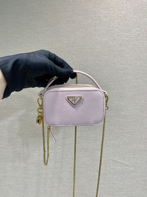 Prada 1NR025 迷你小斜跨包 十字纹牛皮 精致设计 图片