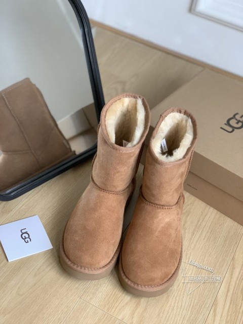 顶级版本 UGG雪地靴每年秋冬必备的单品 鞋面羊皮皮毛一体绒面羊毛 内里全真羊毛 原版大底！Size 1477