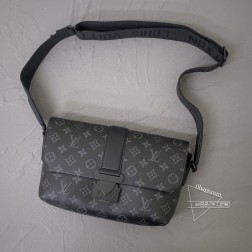 LV 46794 S-CAPE 邮差包 黑色宽肩带 尺寸28×16×10cm