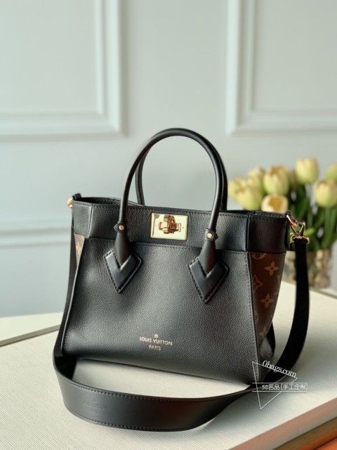 LV M57728 黑色老花 ON MY SIDE 小号手袋 小牛皮 高仿
