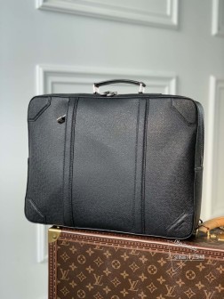 LV M30769 Briefcase 双肩包 Taiga皮革 男士商务旅行背包