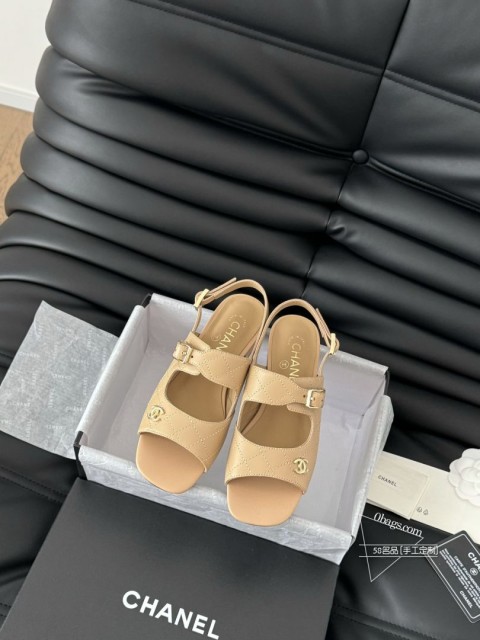 Chanel 25s小香春夏新款凉鞋非常火爆 非常难买的一款鞋全网最火的厚底凉鞋 可想而知小香控不可 551