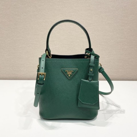 Prada 1BA217 迷你包 新色 进口 Saffiano皮革 拆卸肩带 价格