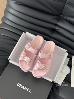 Chanel 25新魔术贴凉鞋版面！顶级对版货！所有的颜色我家都有！鞋面进口面料，垫脚内里羊皮，原版 244