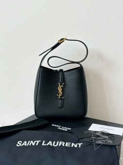 YSL Hobo Mini - 大纹路鹿皮材质，价格请查询