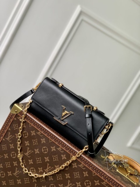 LV M12143 黑色 Wallet On Chain Capucines 手袋，柔滑皮革顶级A货