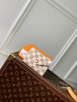 LV M64022 钱夹 Monogram 帆布 柔软 轻便 零钱袋设计