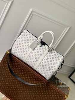 LV M24954 Keepall Bandoulière 50 旅行袋 Monogram Shadow 牛皮革 顶级复刻