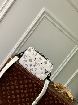 LV M83383 Alpha 迷你手袋 Monogram Shadow 牛皮革