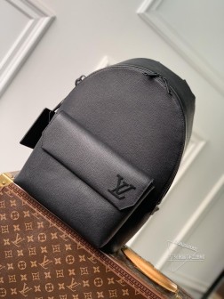 LV M57079 Aerogram 双肩包 小牛皮 哑光金属标识