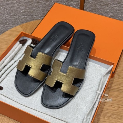 款式Style ：181 Oran 拖鞋颜色Colour：烫金色Dore鞋面材料Upper mate 297