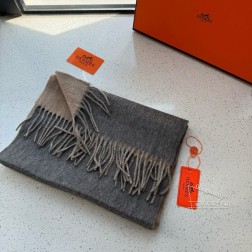 HERMÈS 2024 巴黎时装展双面羊绒披肩 | 低调奢华,极致工艺