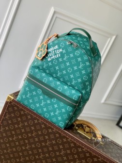 LV M12780 Discovery背包PM 绿花Monogram Heritage帆布材料