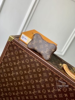 LV M12616 Pharrell Williams Monogram帆布 骨头造型钥匙包