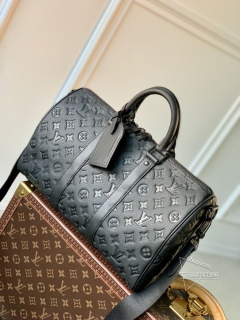 LV M22765 Keepall Bandoulière 35 手袋，全粒面，经典旅行袋