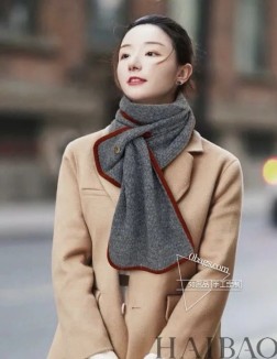 上新Loro piana 独家牛货 【LP千鸟格交叉围脖】 多功能围脖想怎么围就怎么围，低调奢华，由于是出口韩国订单，每款数量才几十条，全部有授权有合同的好东西 一样材质.一样流水线.一样的工艺.全部今年流行色 采用%山羊绒.卖一条少一条的好货 且不用担心面料因为出口的原料固色度都是一级定期抽查...一等一好货 25cm