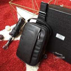 Prada普拉达 0989 黑色胸包 韩国小牛皮 顶级复刻 价格