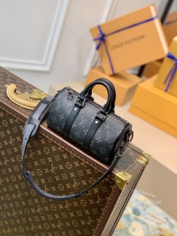 LV M45947 Keepall XS 手袋 男性女性通用 黑色老花 肩带可调