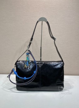 Prada 2TT222 男士挂饰公仔 纯手工编织 饰件 A货