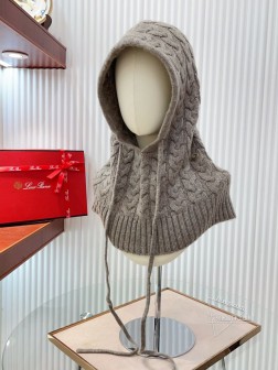 Loro piana 独家牛货 【LP针织围脖连帽】 是围脖，又是帽子，松紧带设计，加厚纯羊绒非常舒适温暖，一次满足您多种保暖用途，低调奢华，由于是出口韩国订单，每款数量才几十条，全部有授权有合同的好东西 一样材质.一样流水线.一样的工艺.全部今年流行色 采用%山羊绒.卖一条少一条的好货 且不用担心面料因为出口的原料固色度都是一级定期抽查...一等一好货
