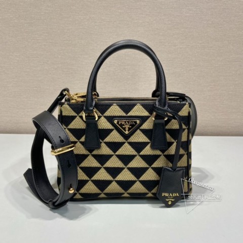 Prada 1BA906 刺绣迷你杀手包 Saffiano皮革【进口】 一比一