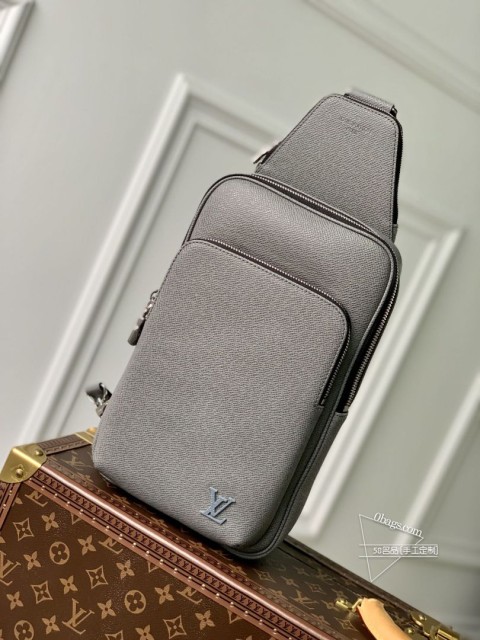LV M41719 Avenue 单肩包 Taga 皮革 经典设计 配功能拉链袋