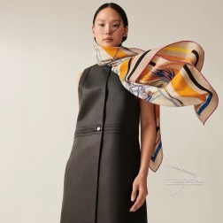 羊绒新款 买了都说好看 推荐 【平衡马车双面同色】双面同色羊绒方巾，顶级工艺超值 爱马仕专柜爆款 立体呈现图案纹路实物档次极高 特殊工艺高端研发惊艳问世 特殊尖端工艺处理 受到白富美的喜欢 无论是品质 款式 价格都令大牌控的她们尖叫 超高性价比 绝对值得入手 尺寸：cmcm，70%羊绒+30%真丝