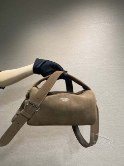 Prada普拉达 波士顿 2VH188 麂皮 手袋 时尚复古设计 高仿