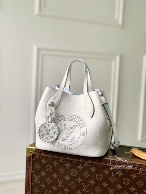 LV M11734 Blossom 小号托特包 软牛皮革 镂花设计