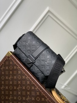 LV M23471 黑色全皮 S Cape 邮差包 Monogram 虎皮革