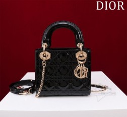DIOR M77015-Lady戴妃三格 漆皮 Internal Composition Leather with Velvet 内里：羊绒+皮 Size 17157cm