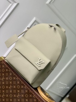LV M22503 Aerogram双肩包 小牛皮