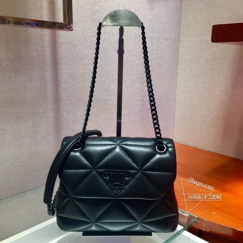 Prada 1BD233 小羊皮手工绣花链条包，进口柔软材质 一比一