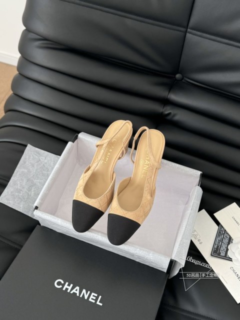 Chanel 经典slingback后空凉鞋前几年一直在做这个款今年我们还是重新购版，再次精细cop 687