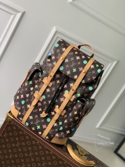 LV M25240 Christopher 中号双肩包 Monogram Craggy 顶级A货