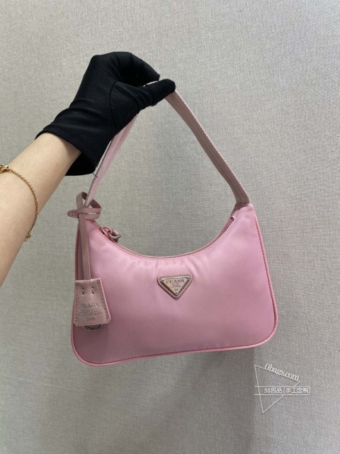 Prada 1NE515 新色芭芘粉 Hobo腋下包 降落伞布料 代购