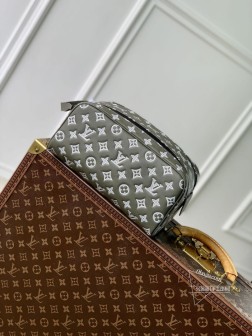 LV M12651 雅绿 Dopp Kit 男士梳洗包 Monogram Shadow 牛皮