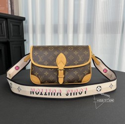 Louis Vuitton 45985 全钢法棍包,金属扣耐磨高硬度,色泽持久